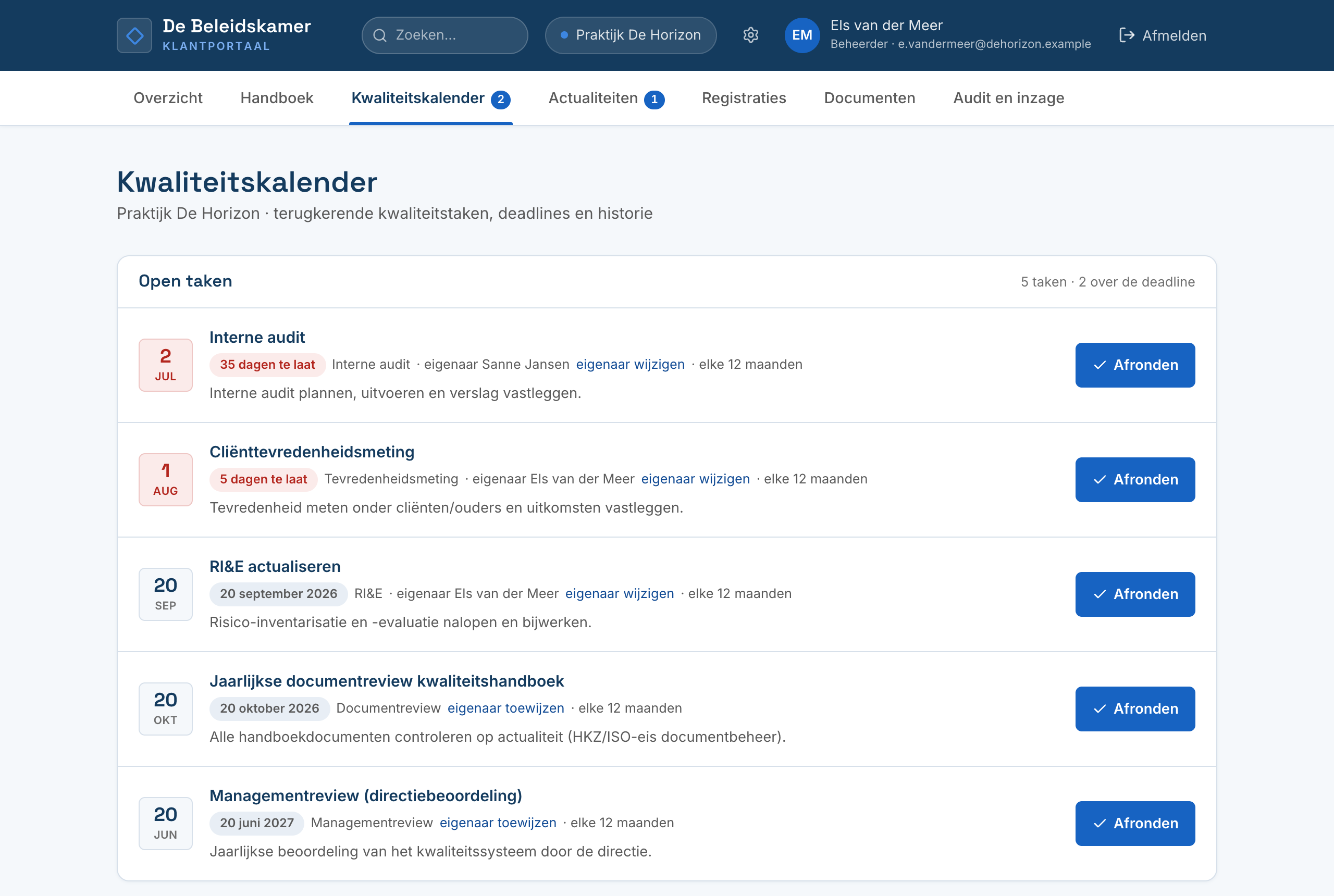 Schermafbeelding uit de demo-omgeving: de kwaliteitskalender in het klantportaal, met fictieve taken